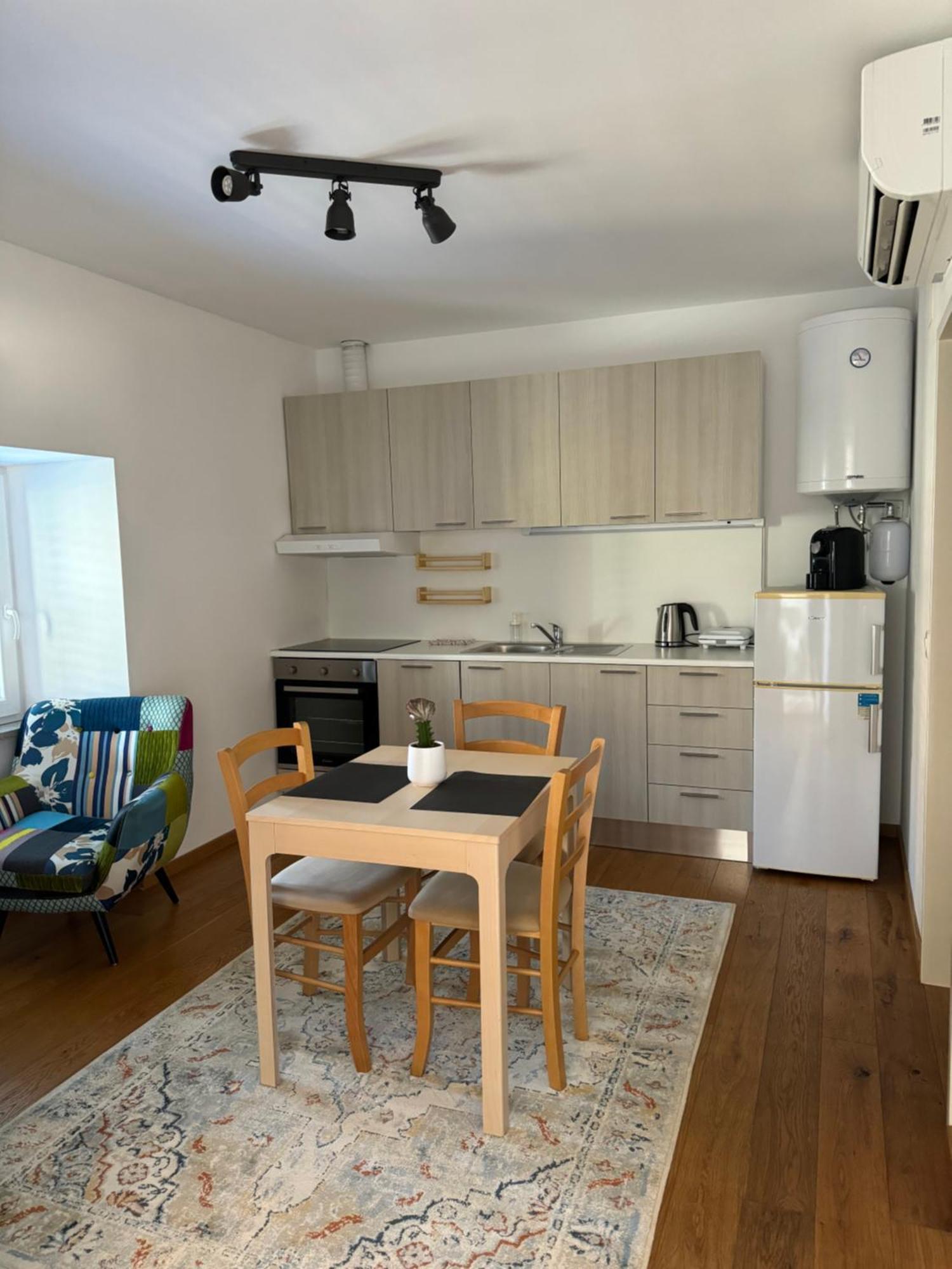 Santomas Apartments Šmarje Eksteriør billede