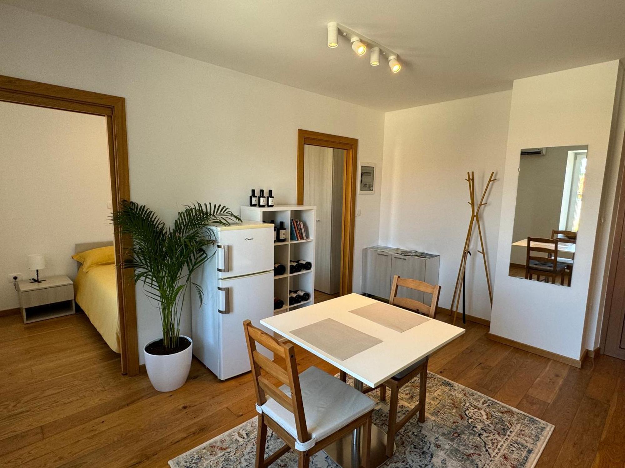 Santomas Apartments Šmarje Eksteriør billede
