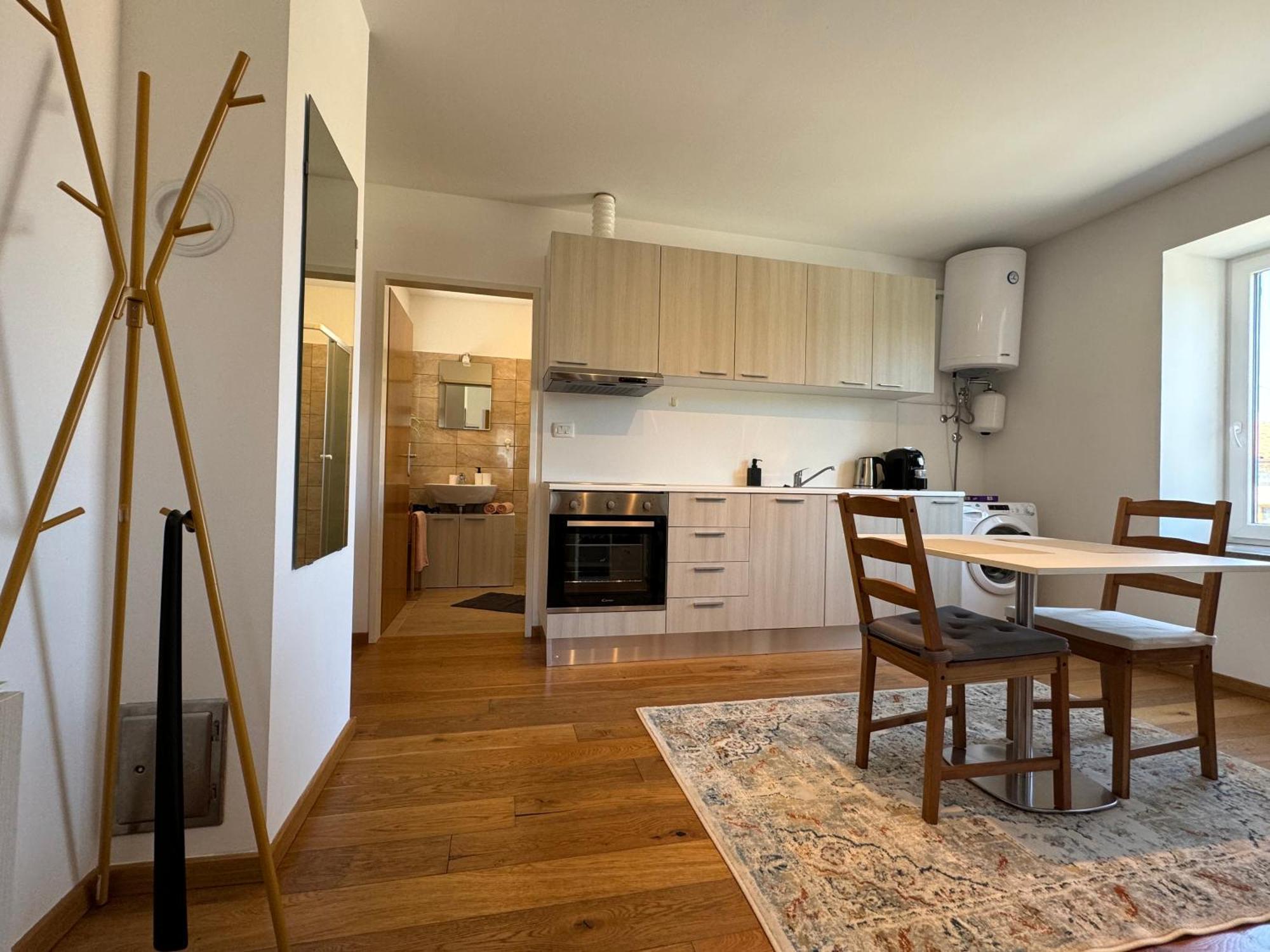 Santomas Apartments Šmarje Eksteriør billede