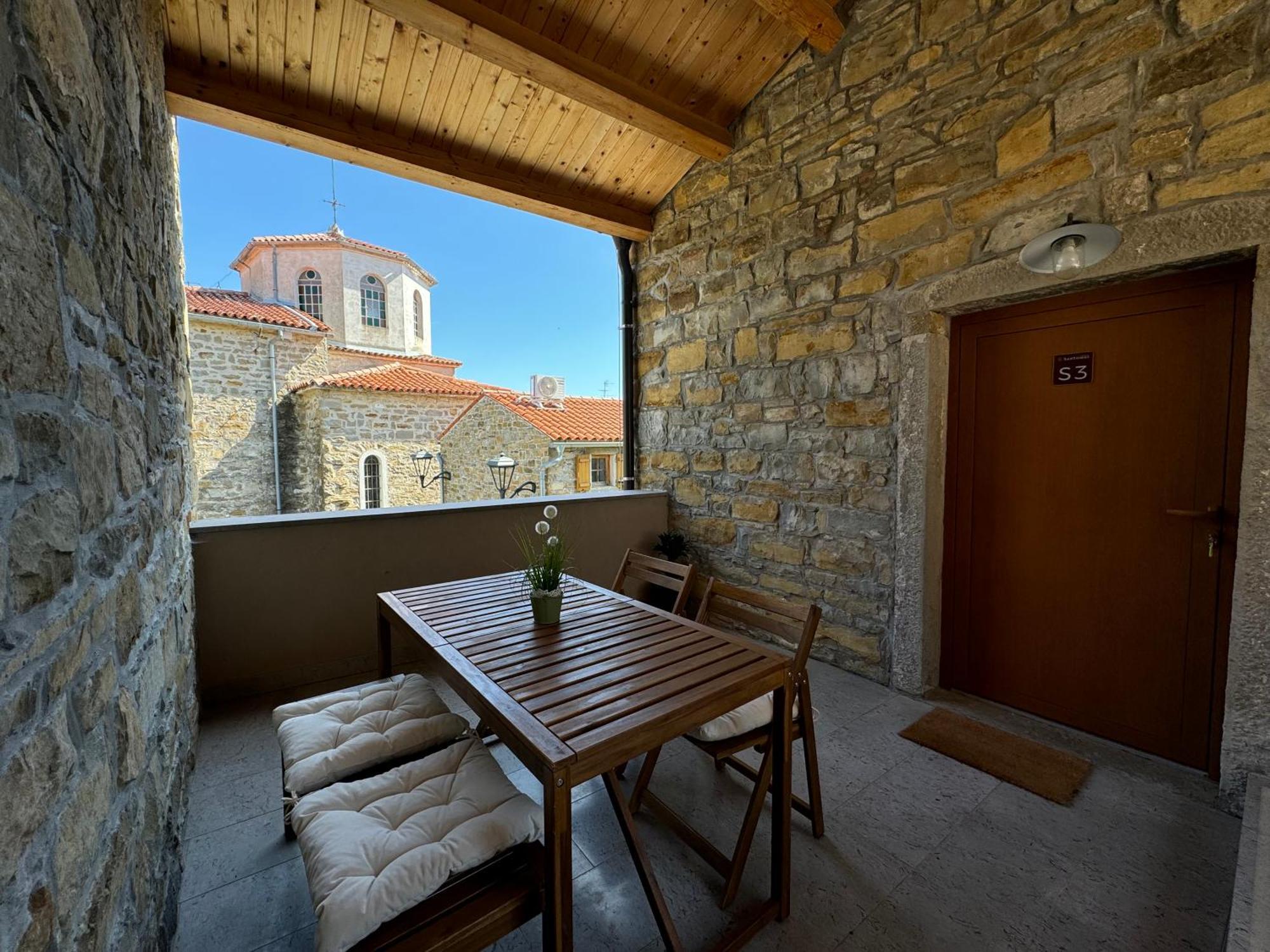 Santomas Apartments Šmarje Eksteriør billede